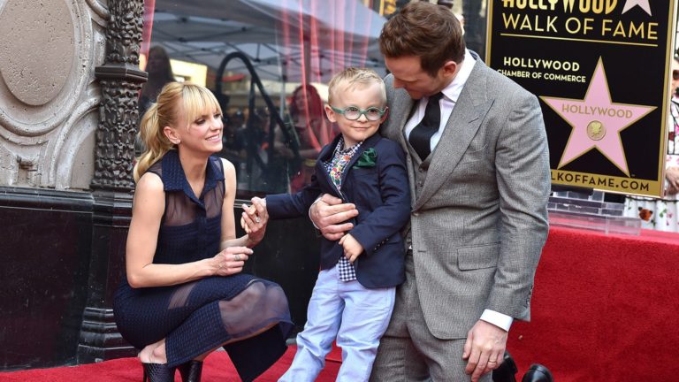 Galaxy Unguarded: Chris Pratt Announces Split from Actress Wife Anna Faris on Facebook (Where Else?)