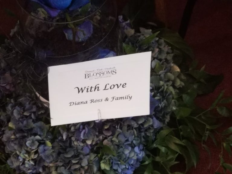 Diana Ross’s Tiny Memorial Arrangement for Aretha Franklin’s Funeral Was Dwarfed by Other Celebs Including Barbra Streisand, Beyonce and Jay Z, Mariah Carey