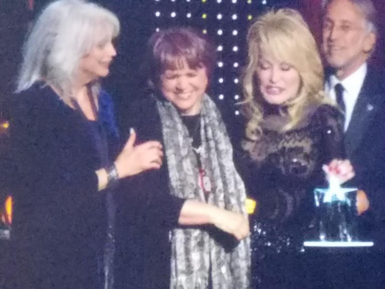 Linda Ronstadt Makes Rare Public Appearance to Honor Dolly Parton, Who Was Serenaded by Miley, Katy, Garth and Trisha at MusiCares Dinner