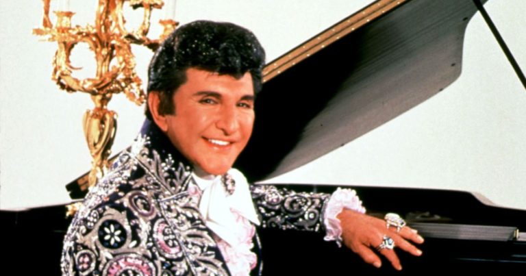 Broadway: Liberace Musical Based on HBO Movie “Behind the Candelabra” Finally on the Way, Producers Want Bradley Cooper