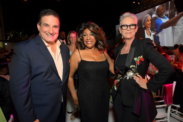 Supreme Charity: The Great Mary Wilson Wows the Crowd at Project Angel Food 29th Annual Gala Honoring Jamie Lee Curtis