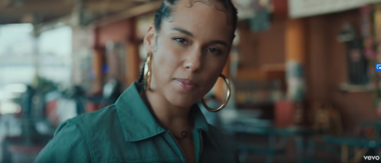 Pop: Alicia Keys Leaves RCA Records After 22 Years, Puts Out Christmas Album on Her Own Label