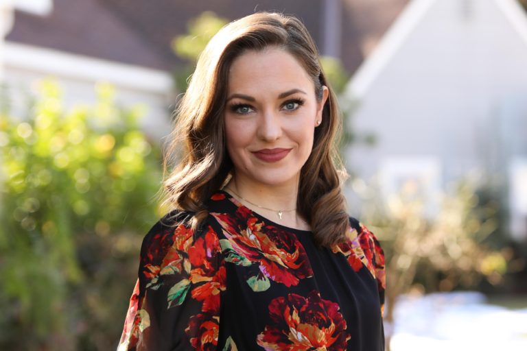 Ex-Broadway Star Laura Osnes, 6 Time Tony Nominee, and Anti-Vaxxer Compares Her Ostracism to Jesus, Says Settled NY Post Defamation Lawsuit