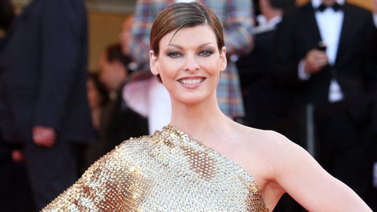 Former Super Model Linda Evangelista Says She Was Disfigured by “Cool Sculpting” Cosmetic Procedure, Suing Company