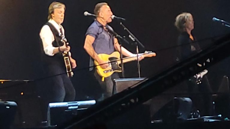 Bruce Springsteen Helps Paul McCartney Celebrate 80th Birthday and “Glory Days” at Sold Out 3 Hour Show