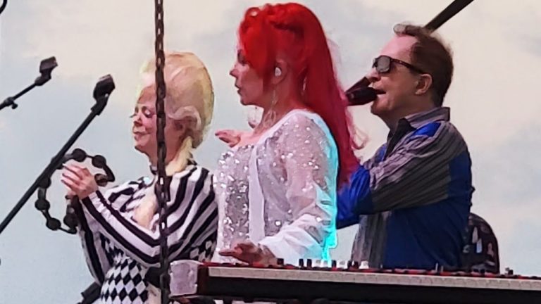 White House: Rock Lobster Not on the Menu for Australia State Dinner as B-52s Bow Out of Performing