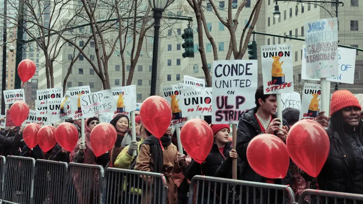 Conde Nast Union Sets Up Go Fund Me Page for Possible Strike, Threatens Anna Wintour’s Met Ball: Will Celebs Ignore Them? (Video)